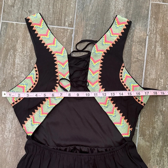 Karlie Black Dress with Neon Details - Picture 6 of 7